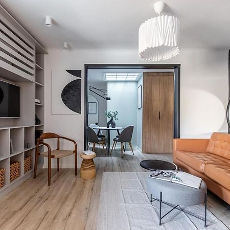 Downtown Story By Urbanesq Apartment Bucureşti Exterior foto